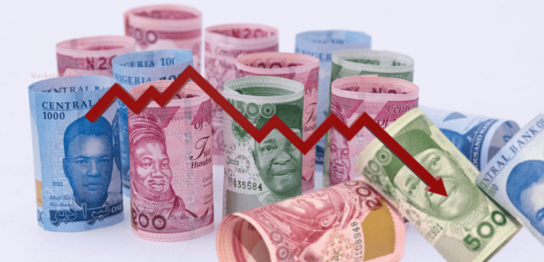 Bloomberg Analysts Predict Further Naira Devaluation in 2024