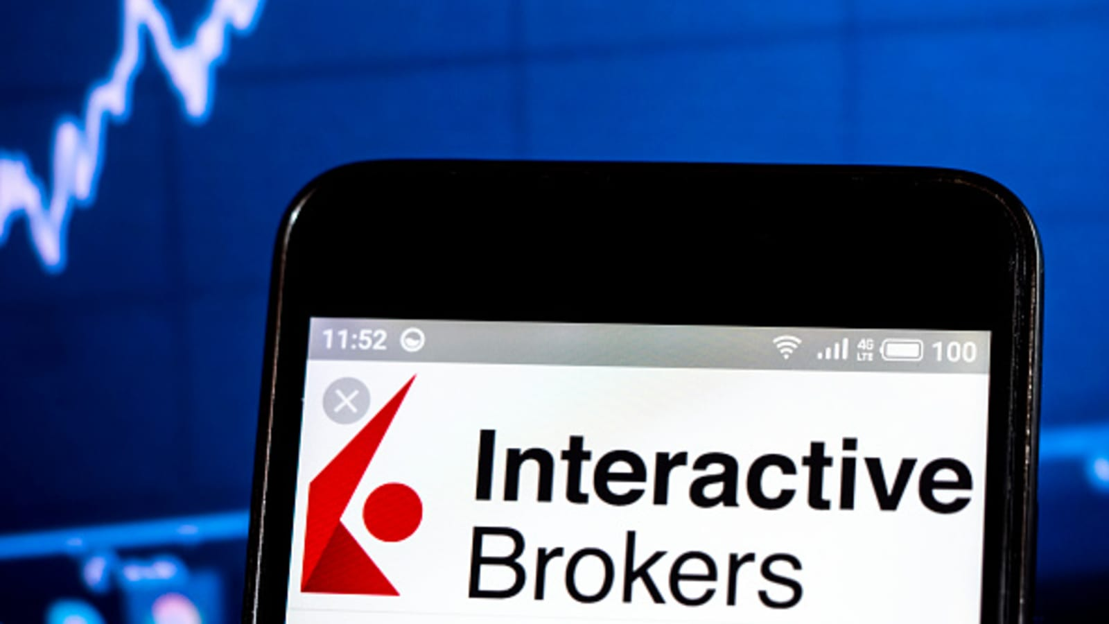 Interactive Brokers expanded its crypto offering to the UK market, enabling British investors to trade major cryptocurrencies commission-free.