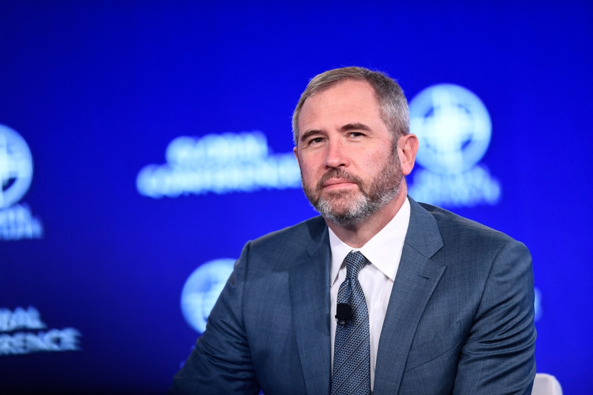 Brad Garlinghouse, Ripple's CEO, announces the imminent launch of RLUSD stablecoin and rules out U.S. IPO plans.